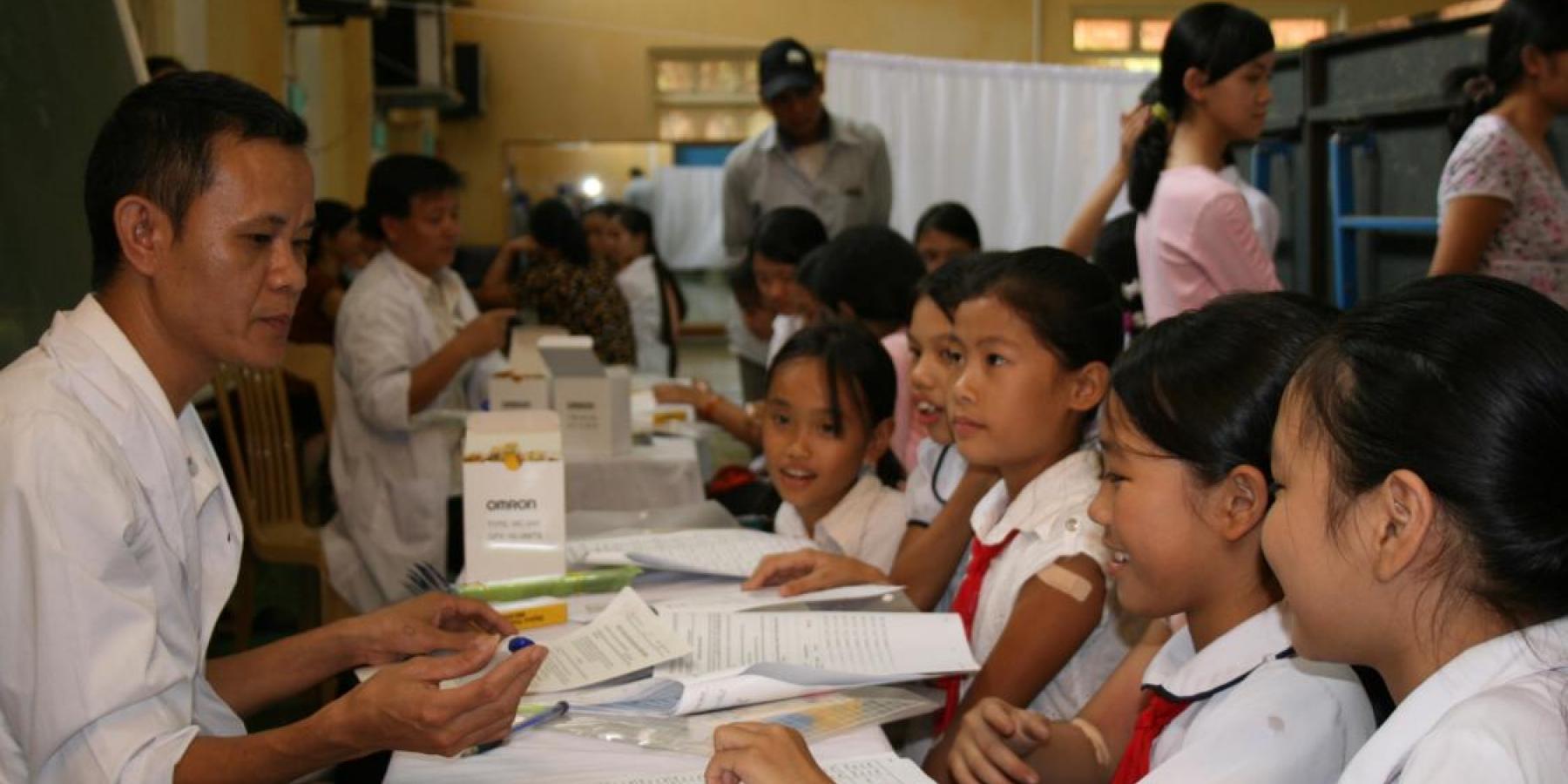 HPV immunization in Vietnam. Image from Photoshare